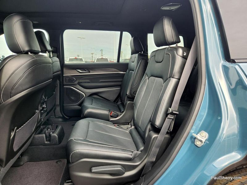 New 2026 Jeep Grand Cherokee L Limited Reserve 4x4