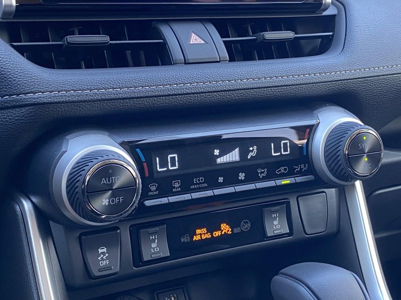 New 2025 Toyota RAV4 Hybrid XLEImage 17
