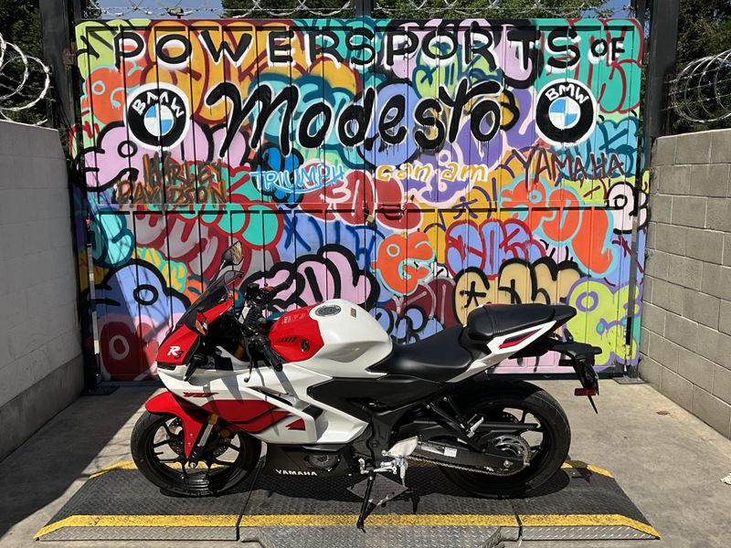 New 2026 Yamaha YZF-R3 ABS 70th Anniversary Edition Image 2