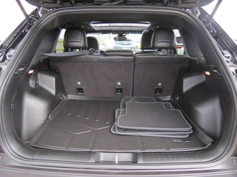 Used 2021 Jeep Cherokee 80th Anniversary Edition 4x4 4dr SUVImage 16