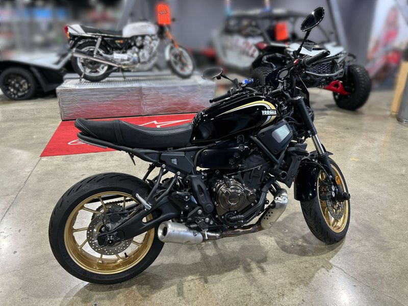 2023 Yamaha XSR700 Image 11