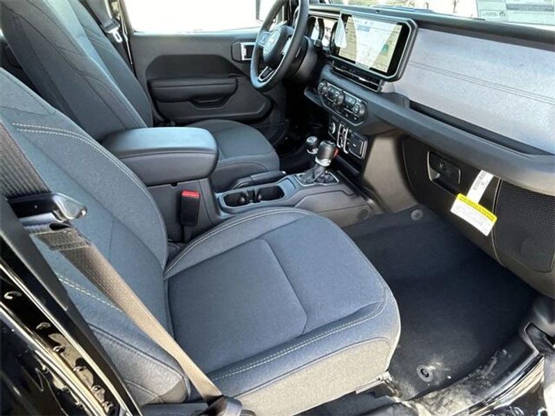 2024 Jeep Gladiator Sport S 4x4Image 12