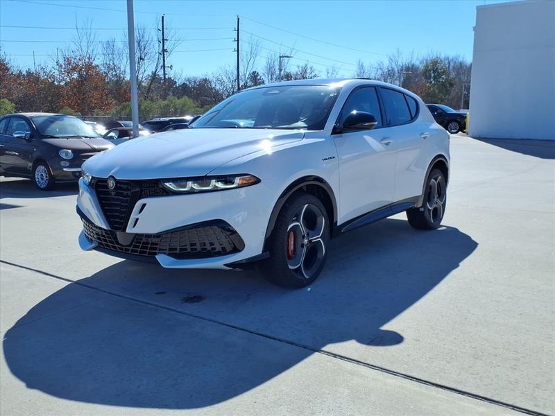 New 2026 Alfa Romeo Tonale VeloceImage 2