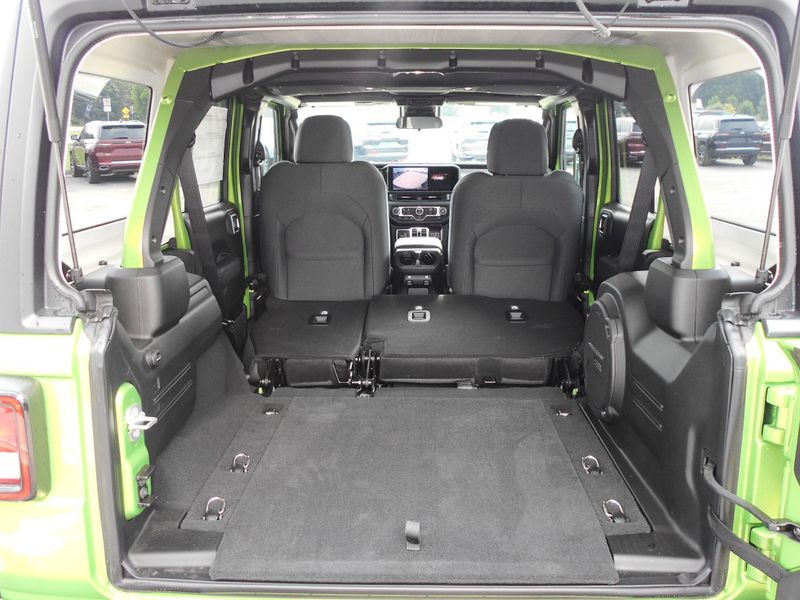 New 2025 Jeep Wrangler 4-door Sport SImage 12