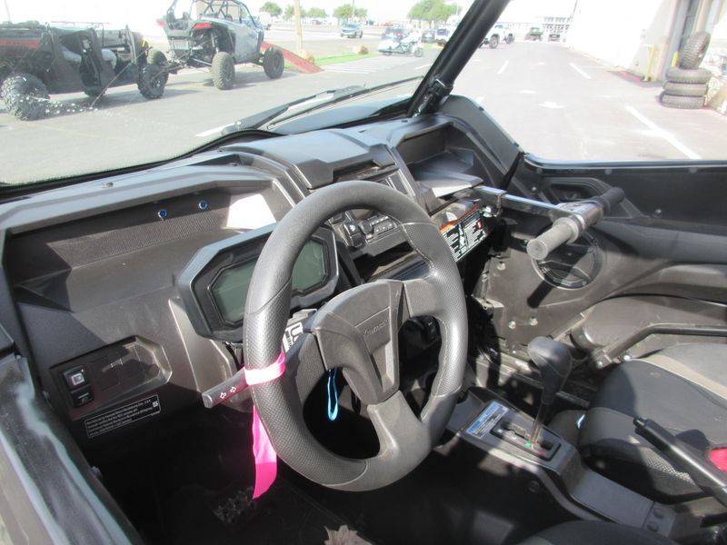USED 2026 KAWASAKI TERYX KRX 1000 BLACKOUT EDITION Image 17