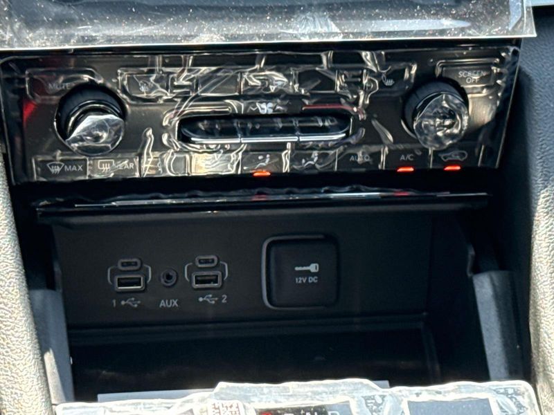 New 2026 Jeep Grand Cherokee L Laredo X 4x2