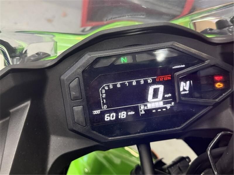 Used 2025 Kawasaki NINJA 500 KRT Image 5