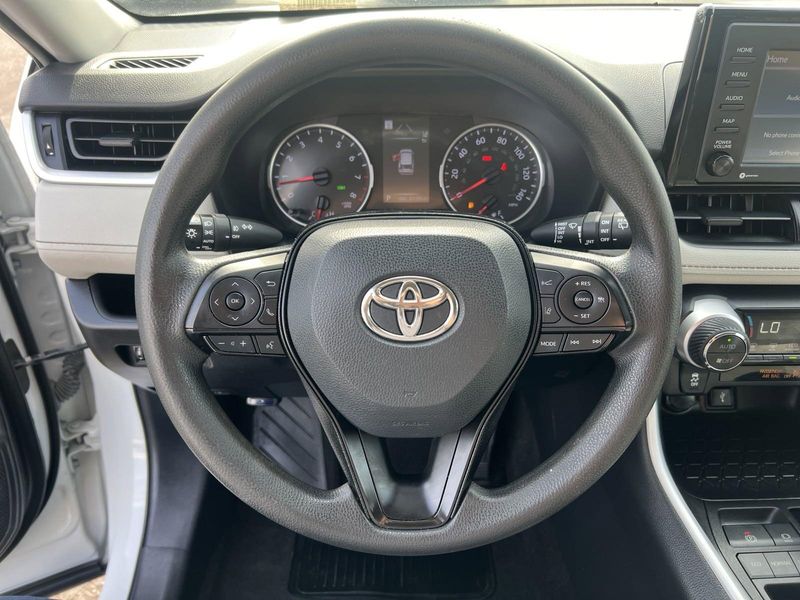 2021 Toyota RAV4 XLEImage 10