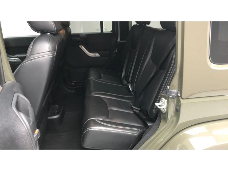Used 2015 Jeep Wrangler JK Unlimited SaharaImage 10