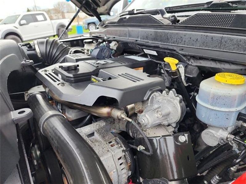 2024 RAM 3500 LaramieImage 31