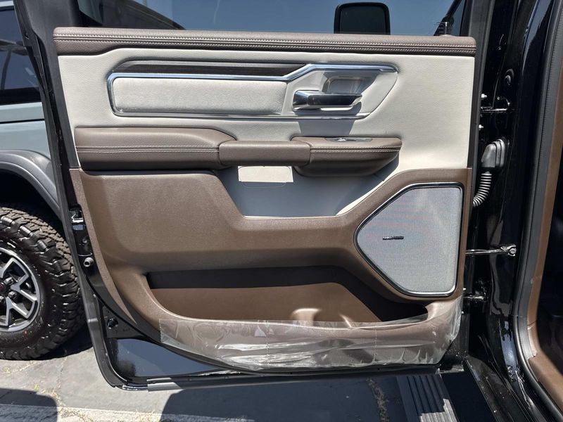 New 2026 RAM 1500 Laramie Crew Cab 4x4 5'7' Box