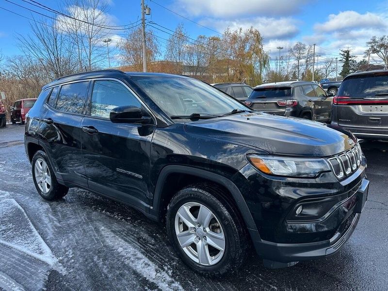 2022 Jeep Compass LatitudeImage 1