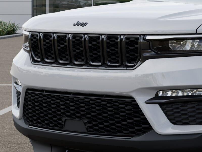 New 2025 Jeep Grand Cherokee Limited 4x4Image 35