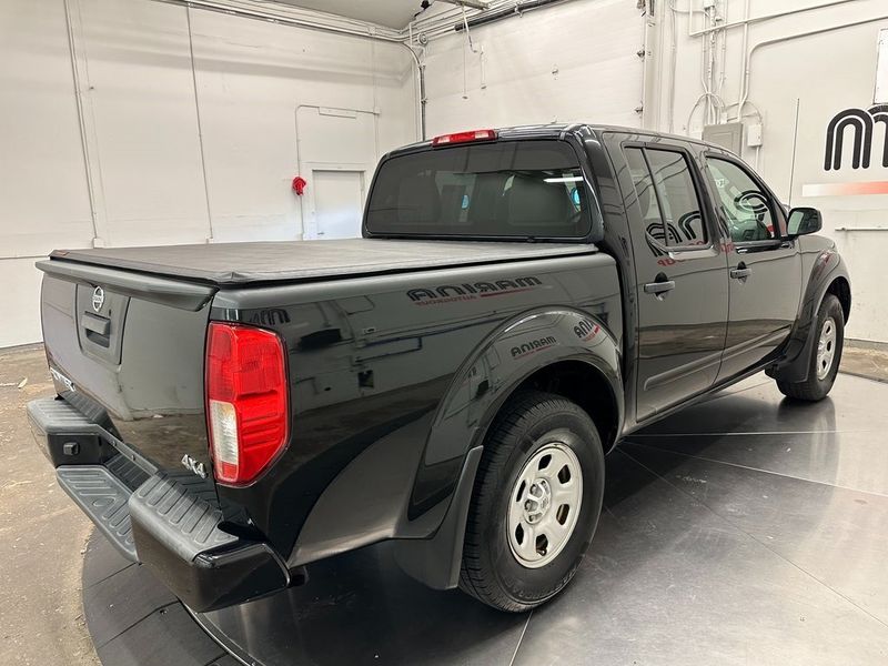 2017 Nissan Frontier SImage 13