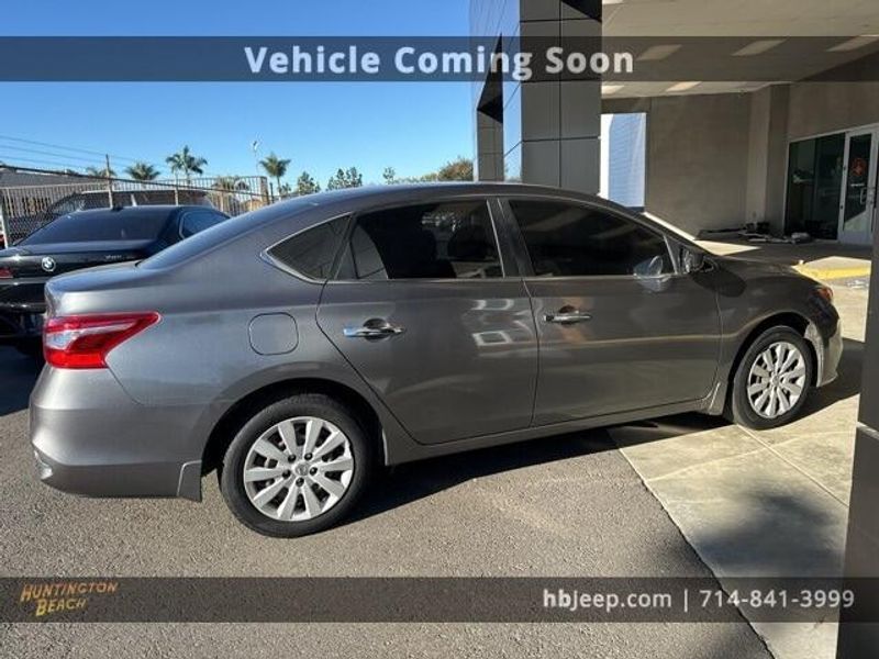 2017 Nissan Sentra SImage 4