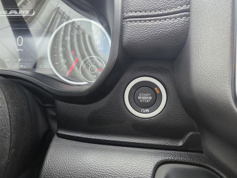 New 2025 RAM 1500 LaramieImage 25