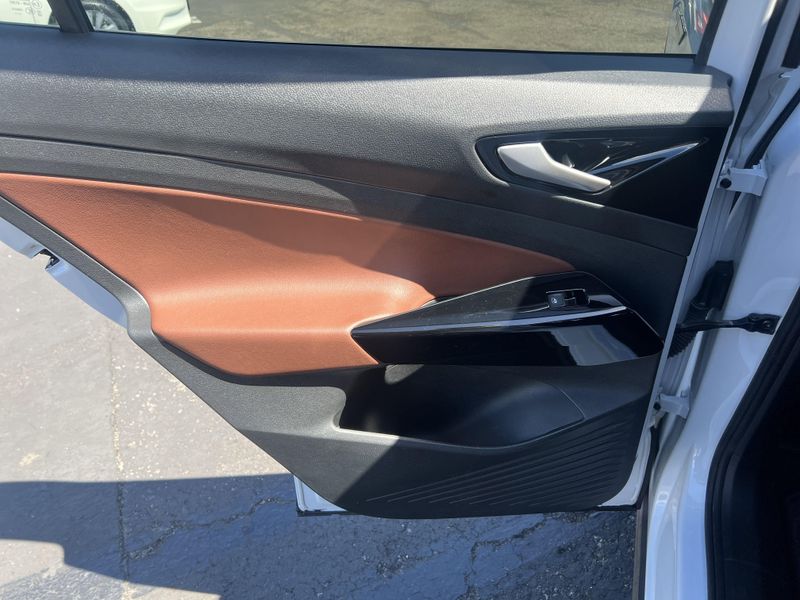 2021 Volkswagen ID.4 Pro SImage 19