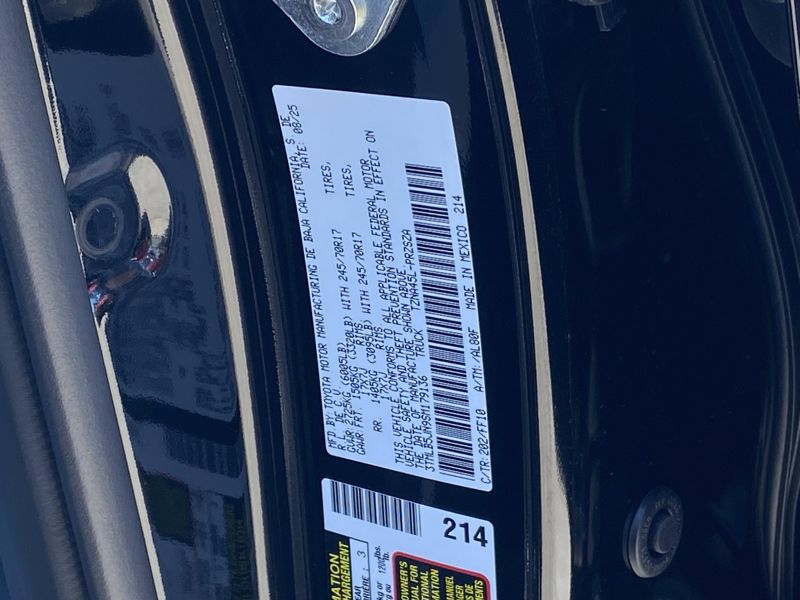 New 2025 Toyota Tacoma SR5Image 20
