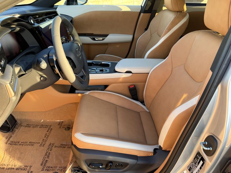 New 2026 Lexus RZ 350eImage 17