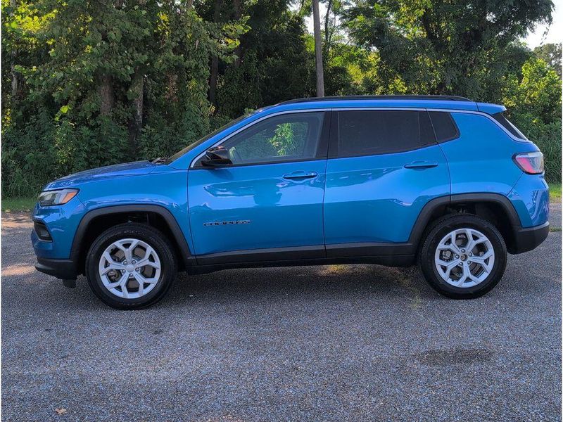 Used 2024 Jeep Compass LatitudeImage 2