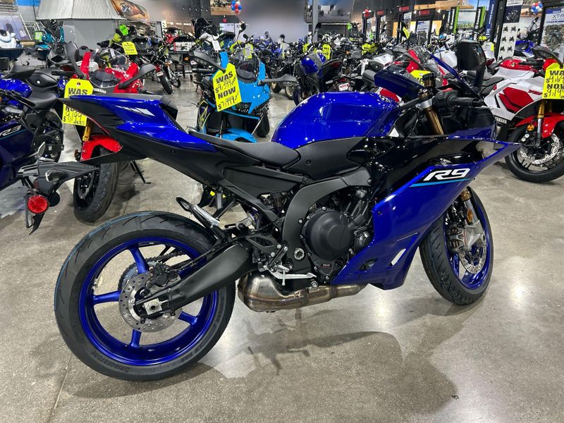 New 2027 Yamaha YZF-R9 Image 13