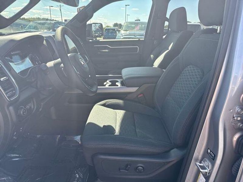 2025 RAM 1500 Big Horn Crew Cab 4x4 5'7' Box