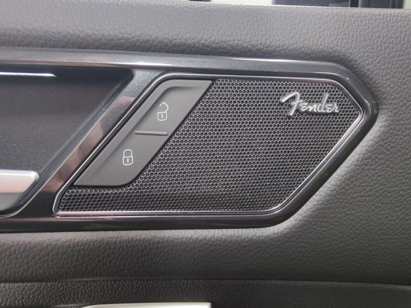 Used 2024 Volkswagen Tiguan SEL R-Line AWD w/Sunroof/NavImage 10