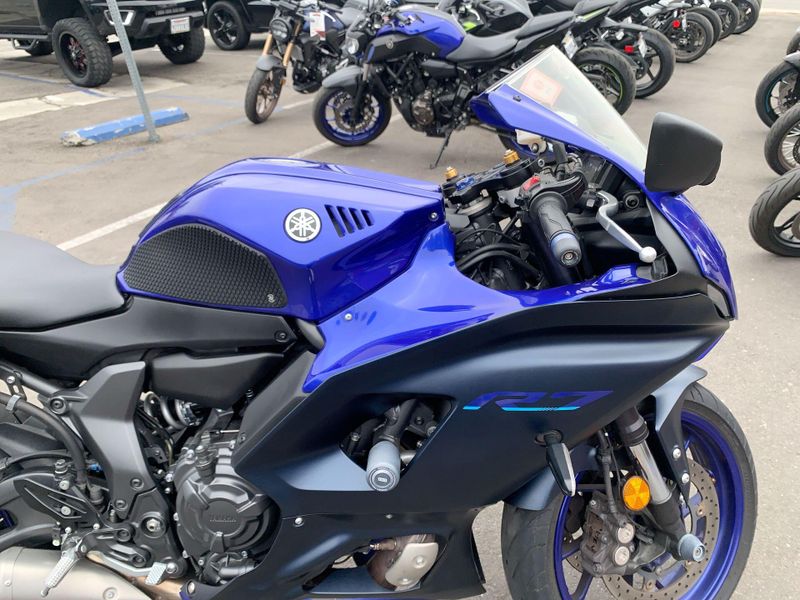 New 2025 Yamaha YZF-R7 Image 17