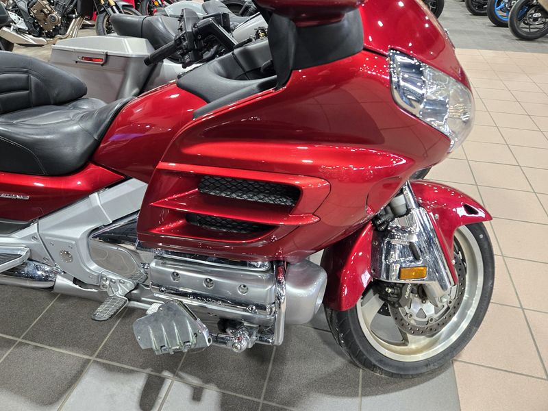 USED 2008 HONDA GOLD WING Image 13