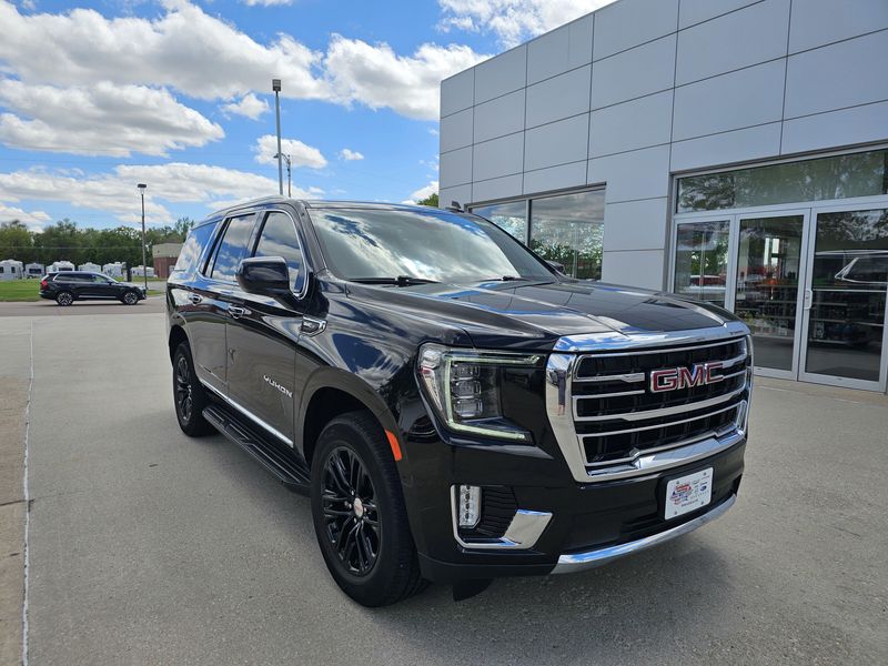 2021 GMC Yukon SLTImage 2