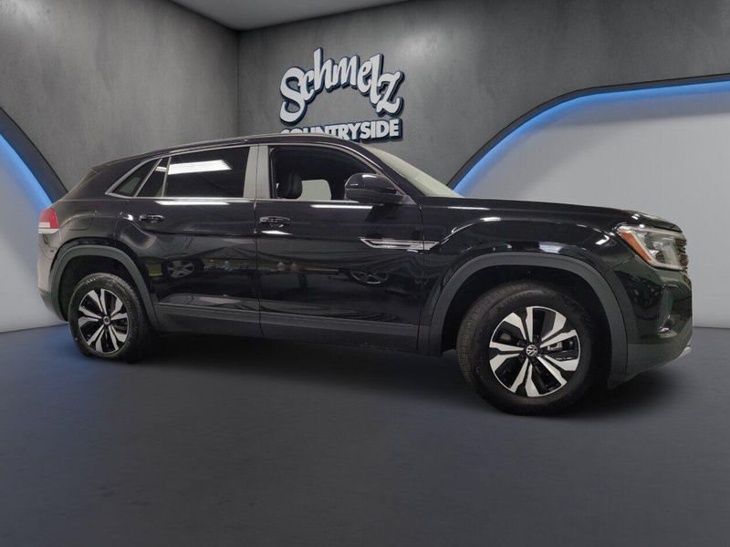 Used 2026 Volkswagen Atlas Cross Sport SE 4-Motion AWDImage 4