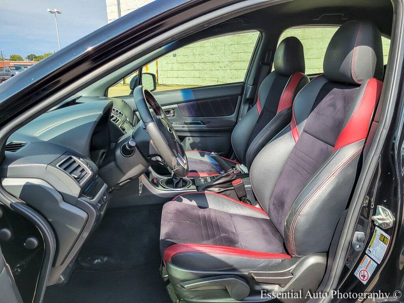 2016 Subaru WRX STI photo 8