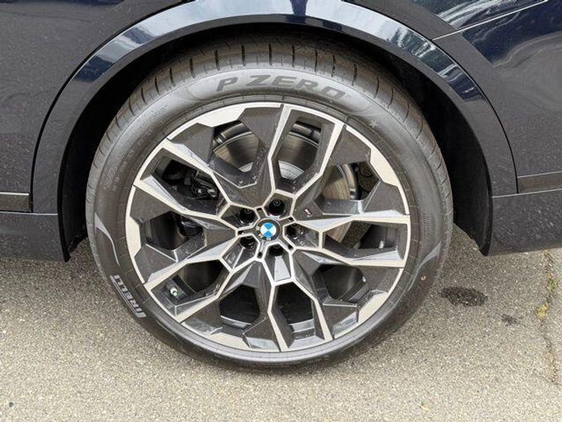 New 2026 BMW X7 xDrive40iImage 14