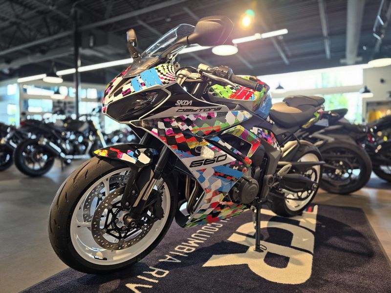 2025 Triumph DAYTONA 660 