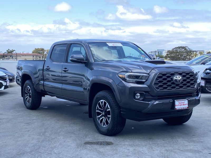2020 Toyota Tacoma TRD SportImage 2