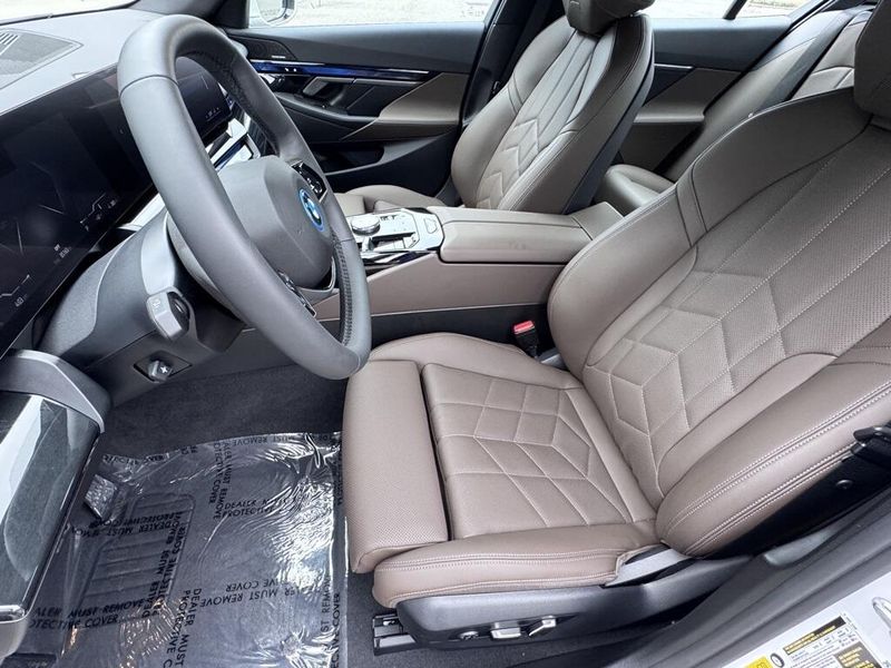 2024 BMW i5 eDrive40Image 21