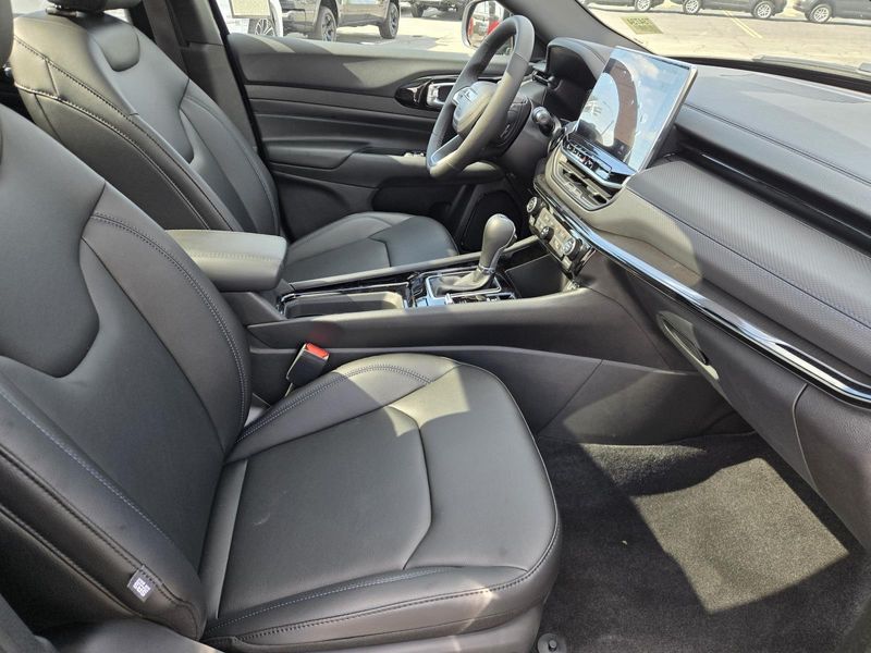 New 2026 Jeep Compass Limited Altitude 4x4
