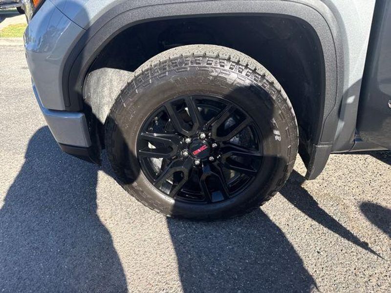 Used 2026 GMC Sierra 1500 ElevationImage 25