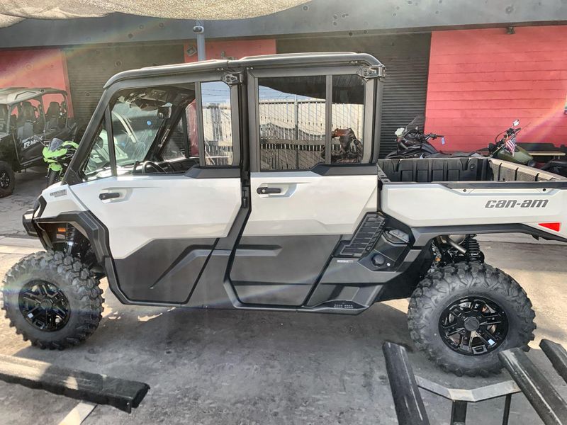 New 2026 Can-Am DEFENDER MAX LIMITED CAB HD11 Image 6