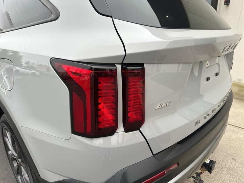 2022 Kia Sorento X-Line EXImage 9