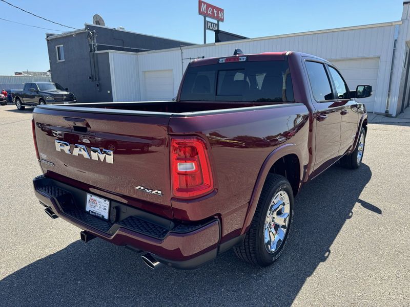 2025 RAM 1500 Big Horn Crew Cab 4x4 5