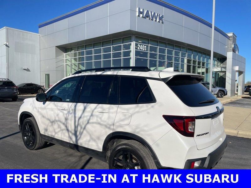 2024 Honda Passport Black Edition photo 2