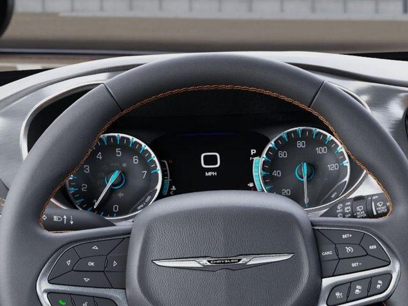 New 2026 Chrysler Pacifica Pinnacle AwdImage 17