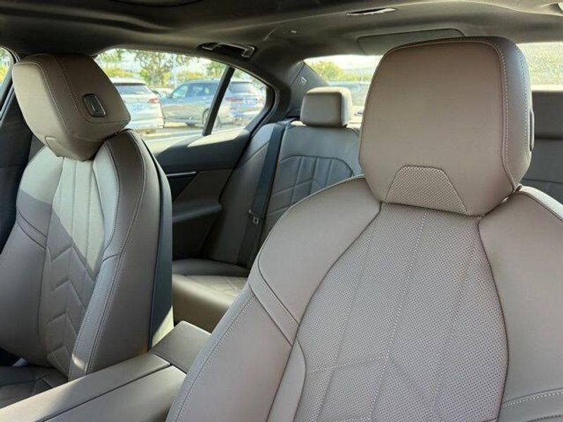 New 2026 BMW 5 Series 530iImage 19