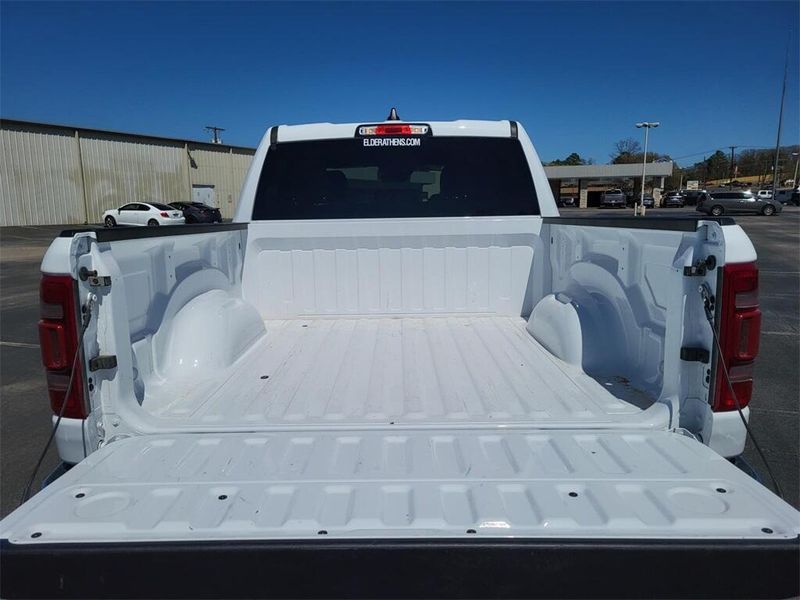 2024 RAM 1500 LaramieImage 10
