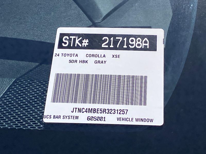 2024 Toyota Corolla Hatchback XSEImage 31