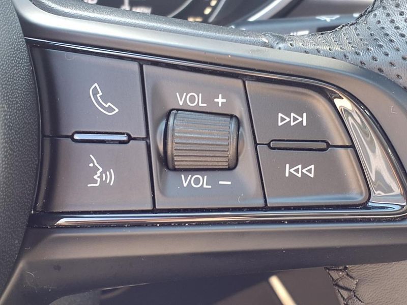 Used 2022 Alfa Romeo Stelvio TiImage 20