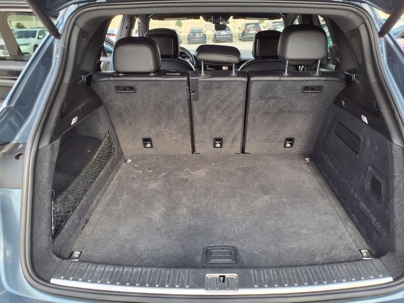 2019 Porsche Cayenne BaseImage 18