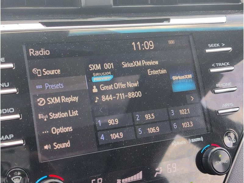 2019 Toyota Camry XSEImage 13