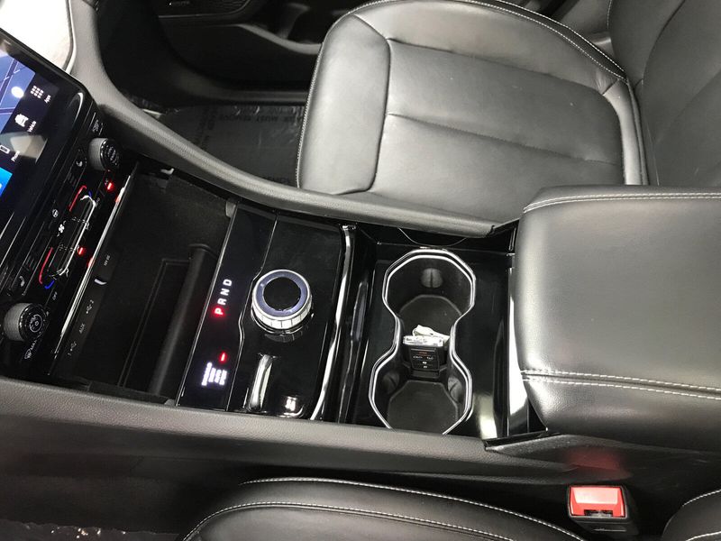 Used 2022 Jeep Grand Cherokee L LimitedImage 6